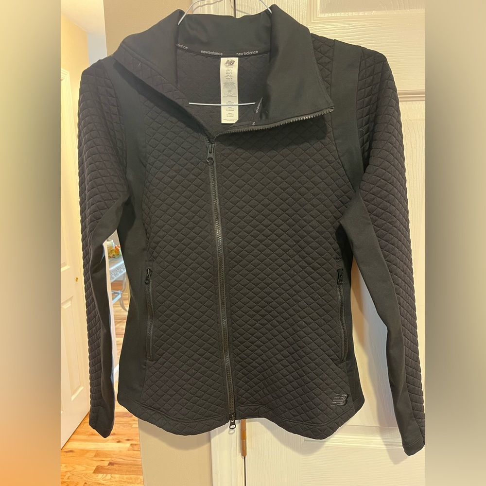 New Balance Women's Black Quilted active jacket